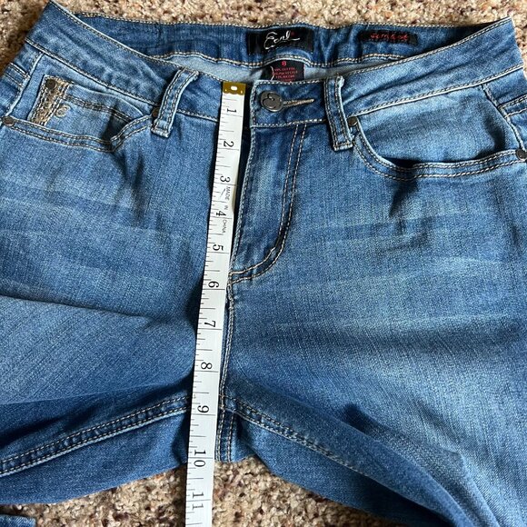 Earl Jeans Women’s Size 8 Slim Fit Bootcut Blue Denim with Embroidered Pockets - Picture 8 of 9